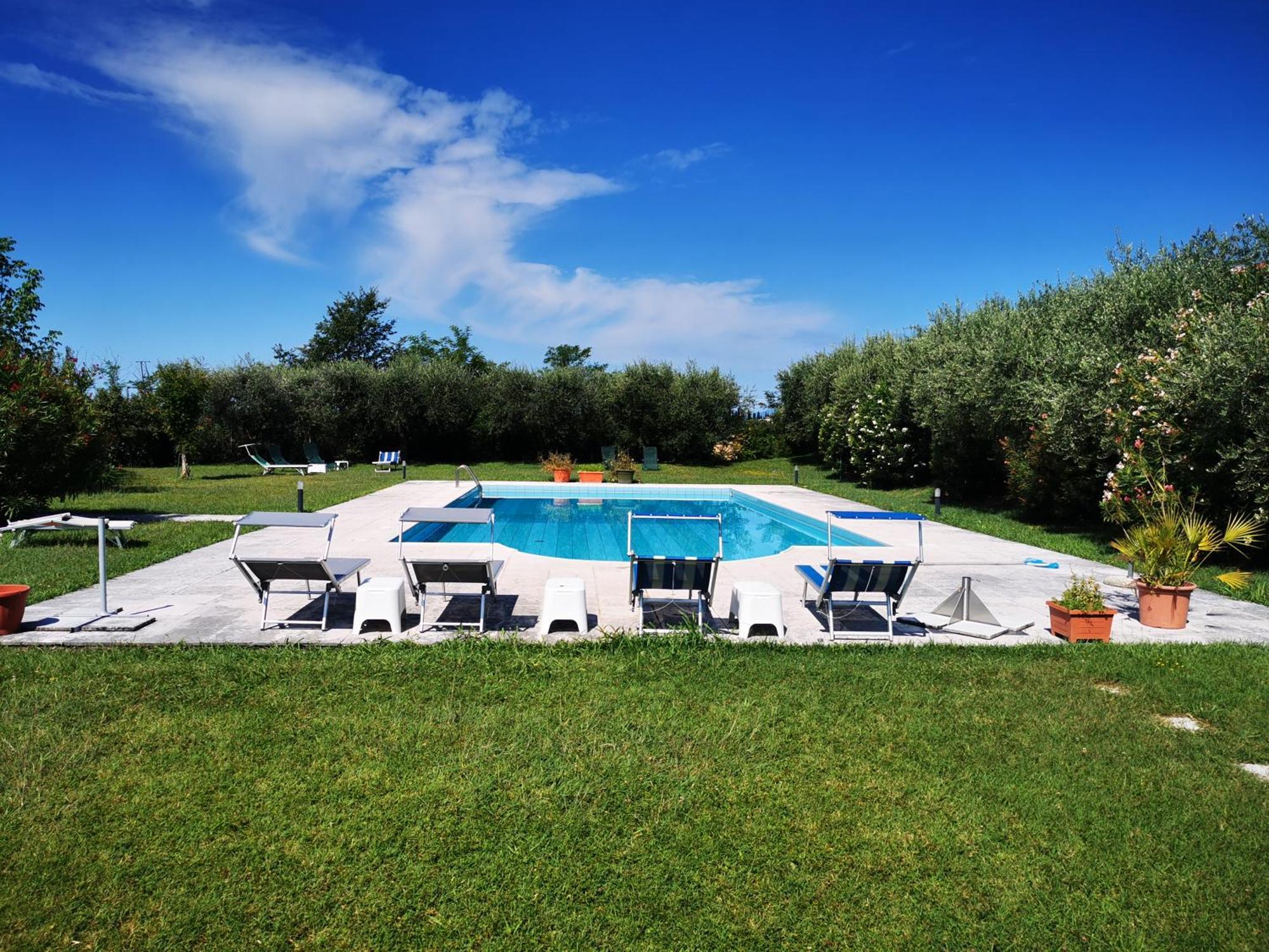 Casa Ghirlanda Con Piscina E Campo Da Tennis Лацизе Экстерьер фото