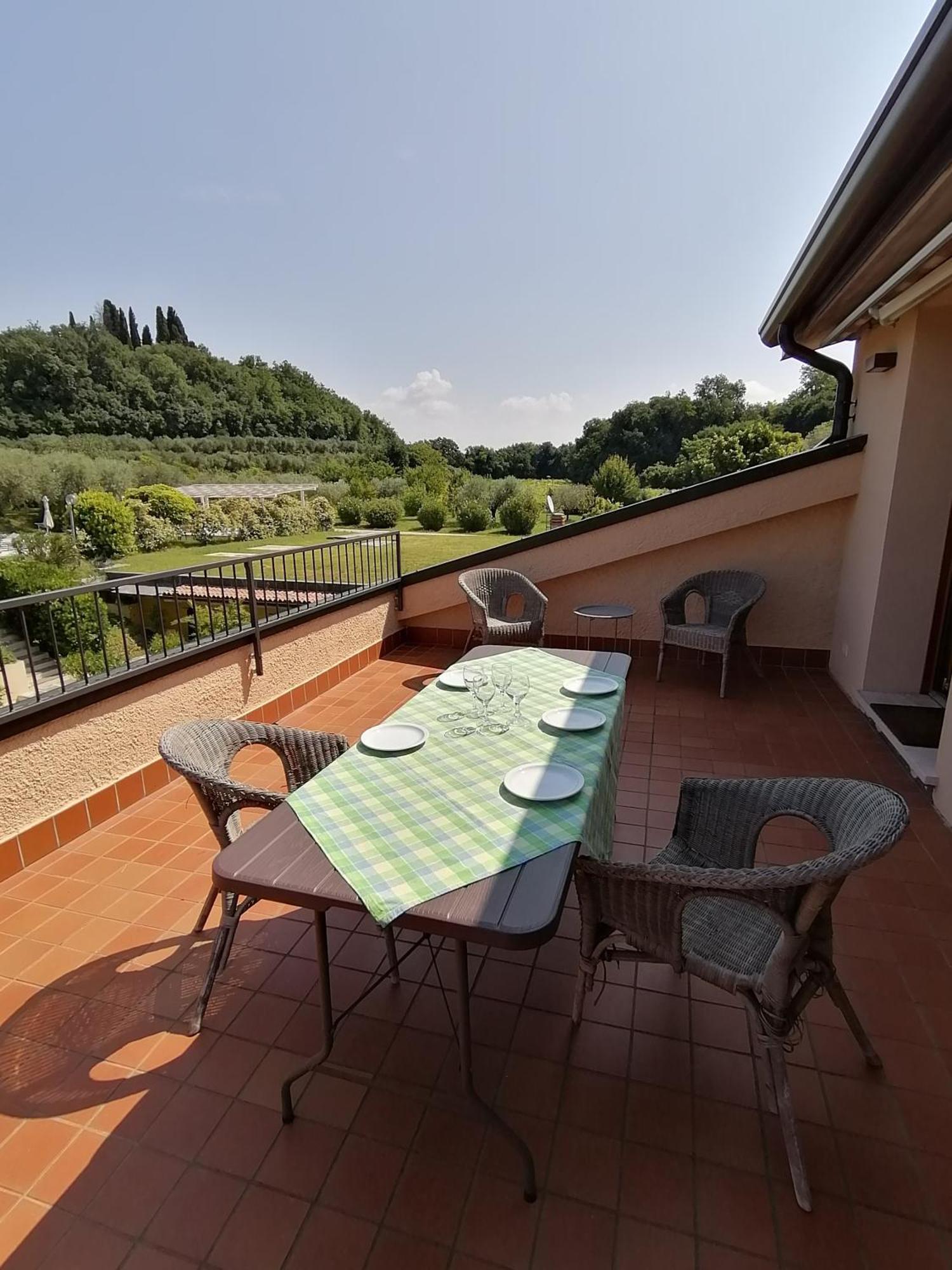 Casa Ghirlanda Con Piscina E Campo Da Tennis Лацизе Экстерьер фото